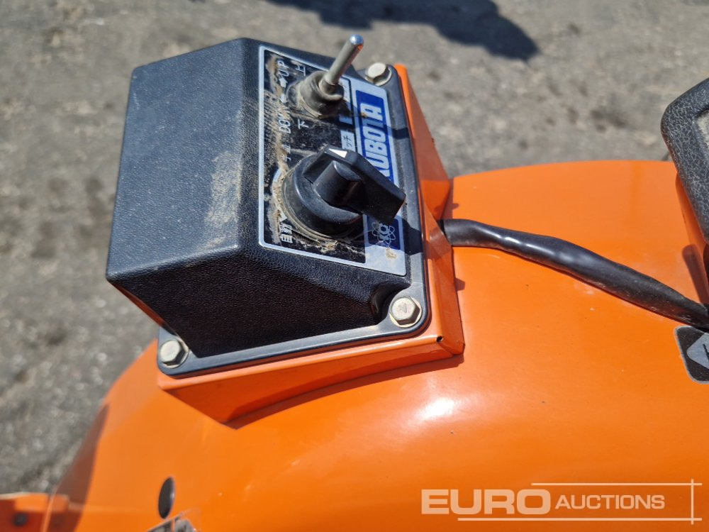 Compact tractor Kubota B1702: picture 22
