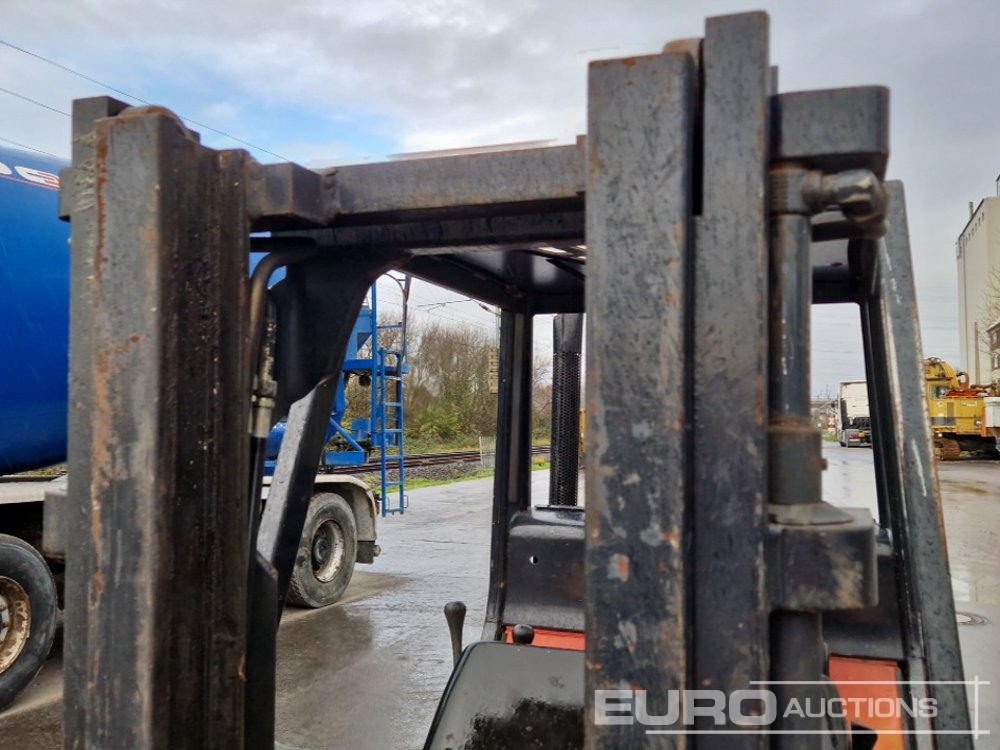 Forklift Linde H20T: picture 16