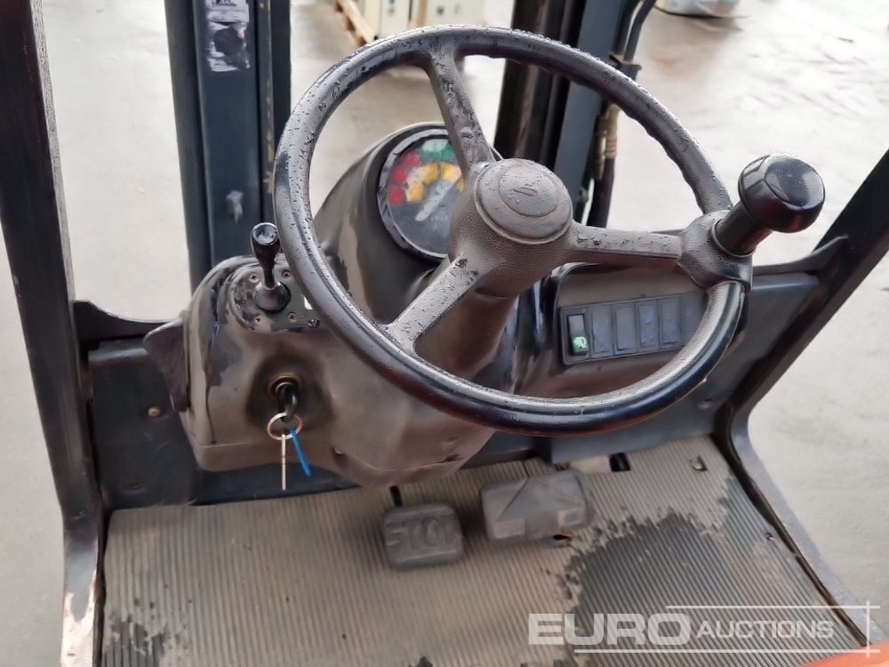 Forklift Linde H20T: picture 26