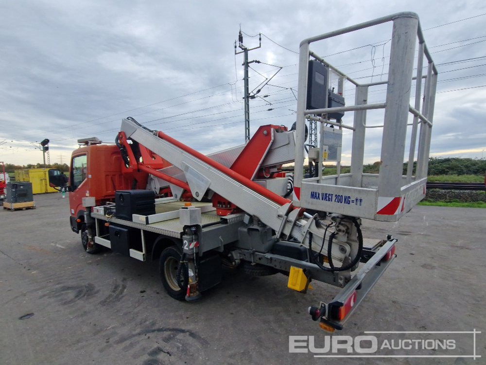 Nissan Cabstar 35.12 - Truck with aerial platform: picture 3 Nissan Cabstar 35.12 - Truck with aerial platform: picture 3