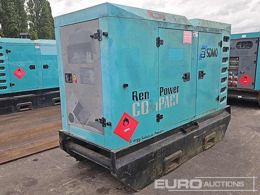 SDMO R110C3 - Generator set: picture 3 SDMO R110C3 - Generator set: picture 3