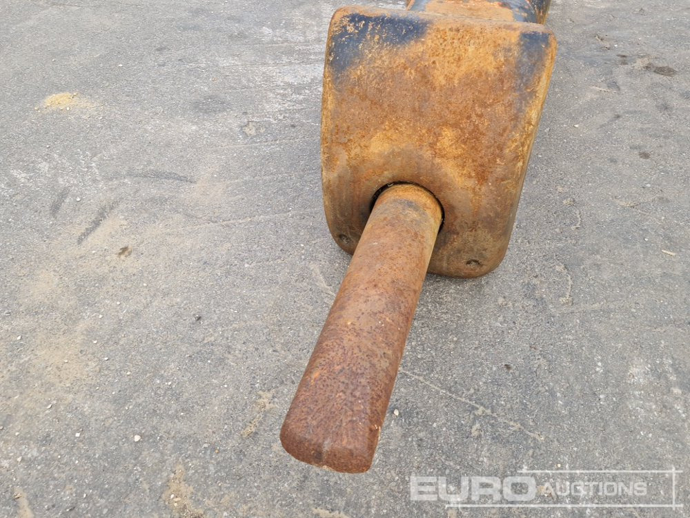 Sandvik Hydraulic Breaker to suit 80mm Pin - Hydraulic hammer: picture 5 Sandvik Hydraulic Breaker to suit 80mm Pin - Hydraulic hammer: picture 5