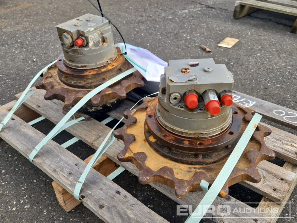 Final Drive (2 of) + Cylinder to suit Yanmar SV17 - Spare parts for Excavator: picture 4 Final Drive (2 of) + Cylinder to suit Yanmar SV17 - Spare parts for Excavator: picture 4