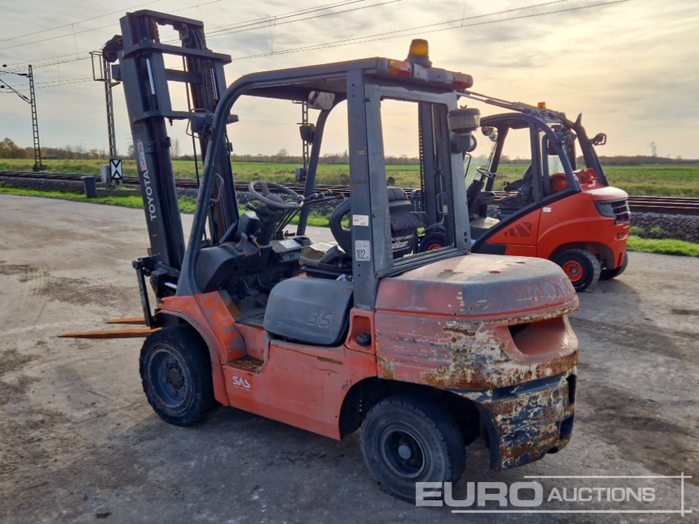 Toyota 02-7FDFJ35 - Forklift: picture 3 Toyota 02-7FDFJ35 - Forklift: picture 3