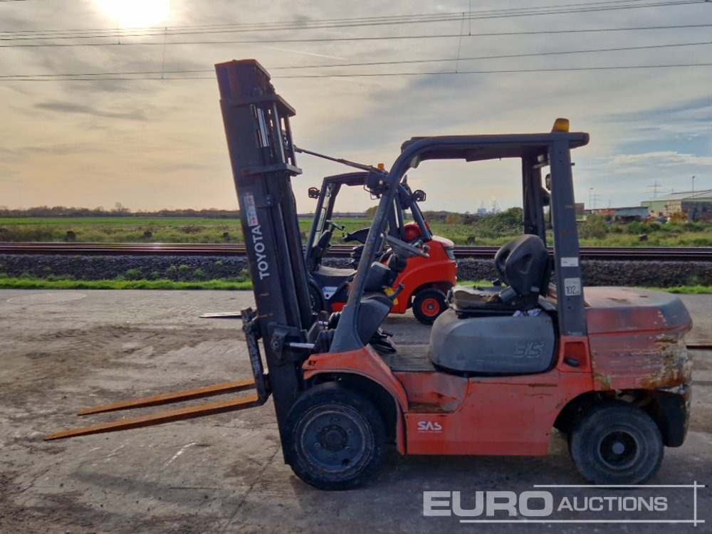 Toyota 02-7FDFJ35 - Forklift: picture 2 Toyota 02-7FDFJ35 - Forklift: picture 2