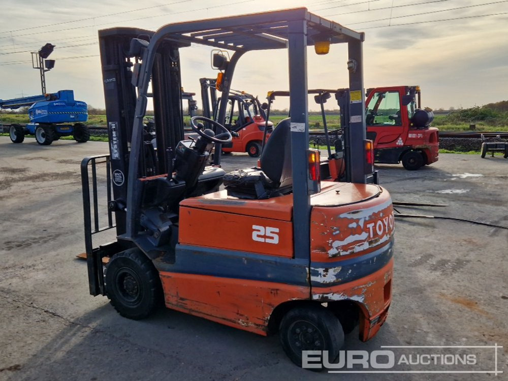 Toyota FBMF25 - Forklift: picture 3 Toyota FBMF25 - Forklift: picture 3