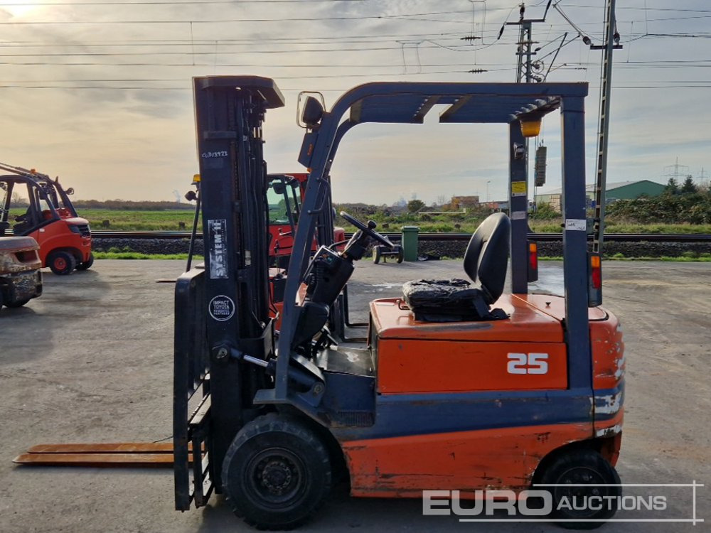 Toyota FBMF25 - Forklift: picture 2 Toyota FBMF25 - Forklift: picture 2