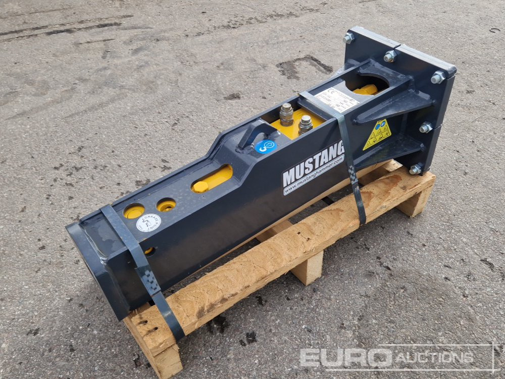 Unused Mustang HM152 - Hydraulic hammer: picture 1 Unused Mustang HM152 - Hydraulic hammer: picture 1