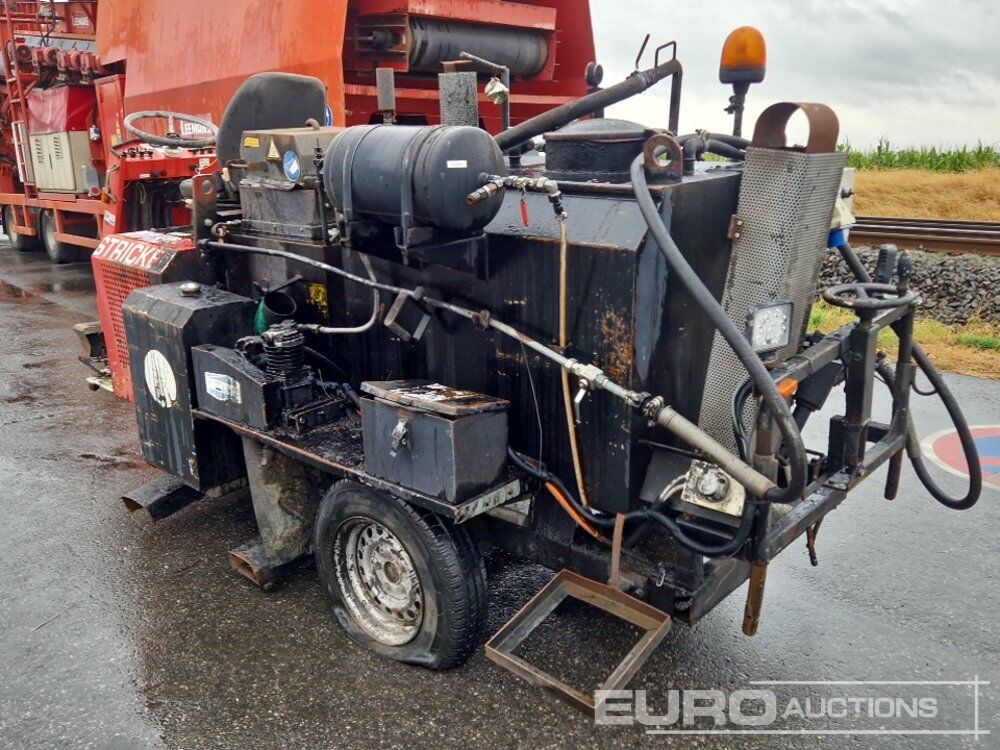 Weiro Ride-On Bitumen Sprayer Machine - Asphalt machine: picture 3 Weiro Ride-On Bitumen Sprayer Machine - Asphalt machine: picture 3