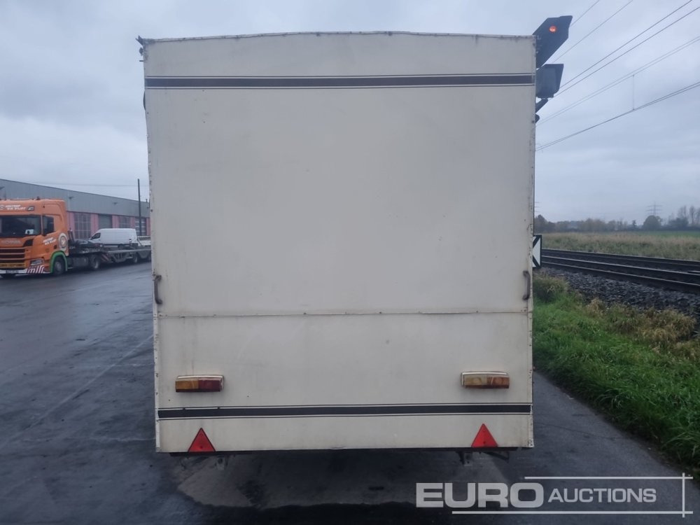 Will Not Arrive - Closed box trailer: picture 4 Will Not Arrive - Closed box trailer: picture 4