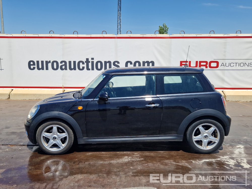 2009 Mini Cooper - Car: picture 2 2009 Mini Cooper - Car: picture 2