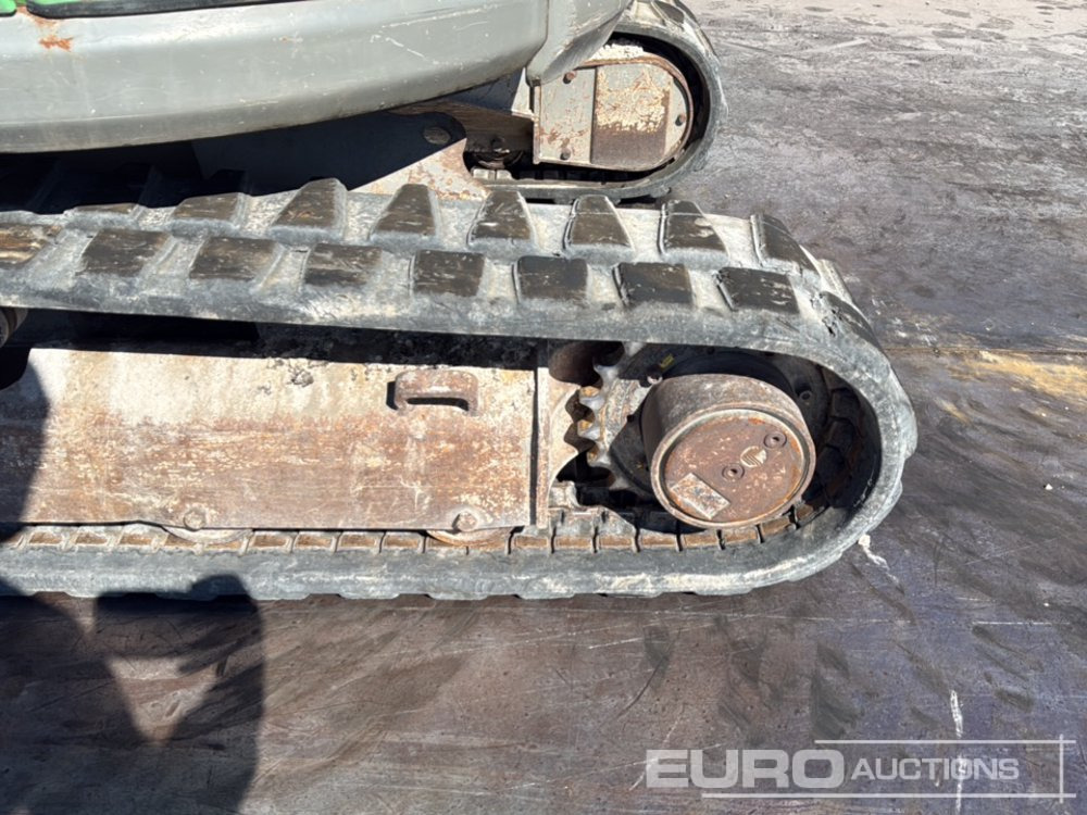 Mini excavator 2011 Yanmar ViO33-U: picture 10