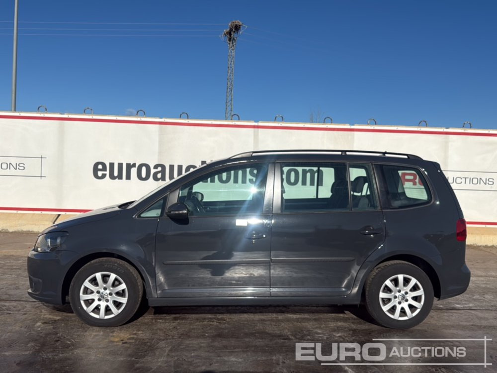 2014 Volkswagen Touran - Car: picture 2 2014 Volkswagen Touran - Car: picture 2