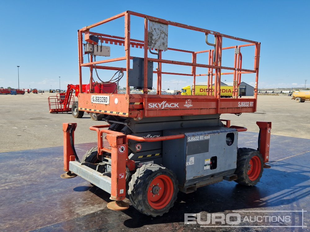 2015 SkyJack SJ6832RT - Aerial platform: picture 5 2015 SkyJack SJ6832RT - Aerial platform: picture 5