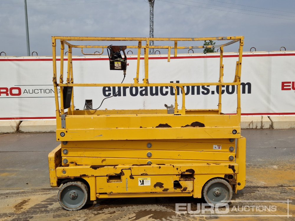 2016 Haulotte Compact 10N - Aerial platform: picture 2 2016 Haulotte Compact 10N - Aerial platform: picture 2
