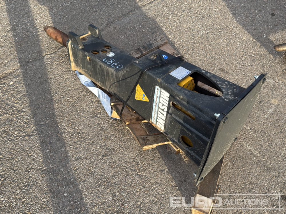 2021 Mustang HM500 - Hydraulic hammer: picture 4 2021 Mustang HM500 - Hydraulic hammer: picture 4