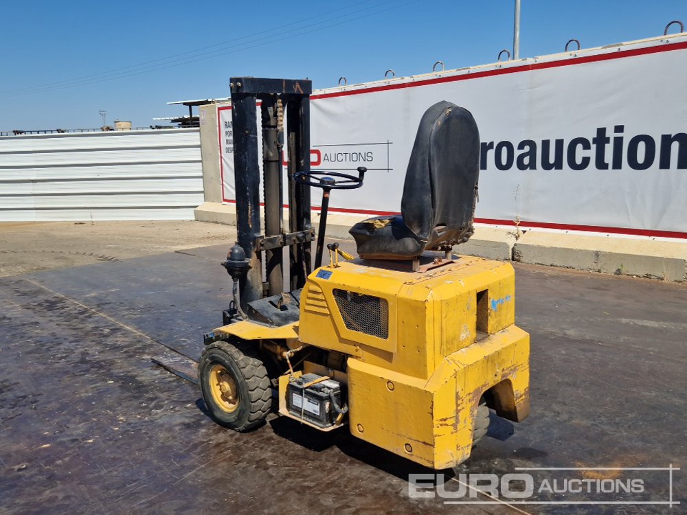 Diesel Forklift, 2 Stage Mast, Forks - Forklift: picture 3 Diesel Forklift, 2 Stage Mast, Forks - Forklift: picture 3