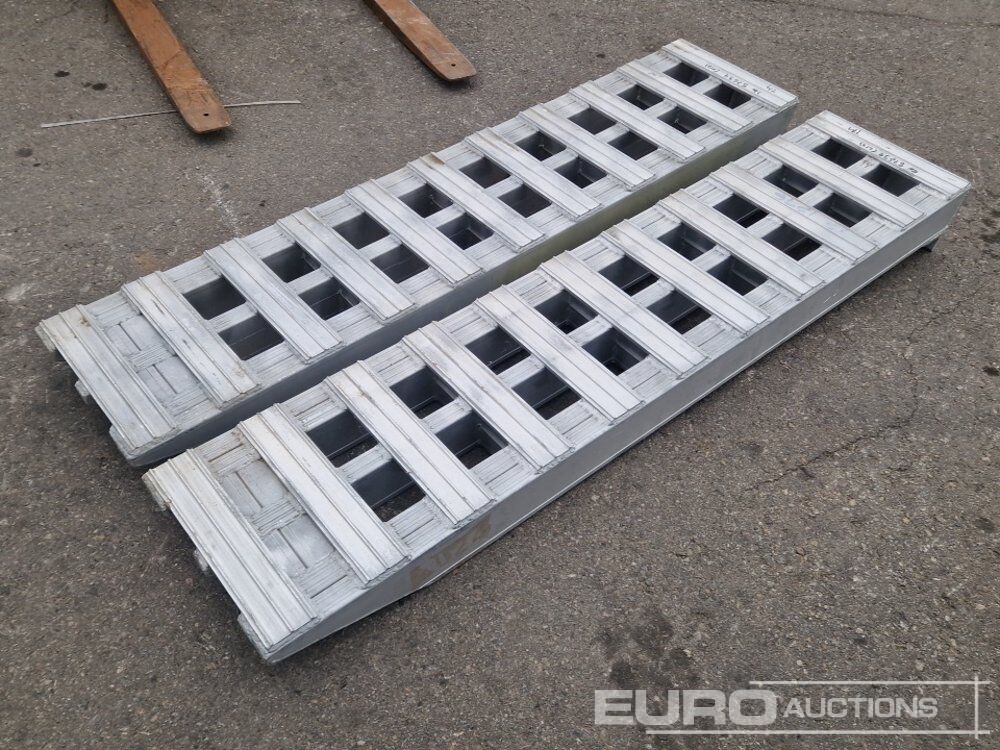 Loading Ramps - Construction equipment: picture 3 Loading Ramps - Construction equipment: picture 3