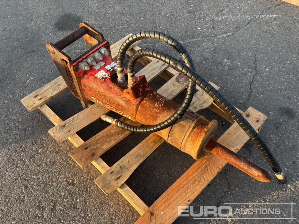 Montabert SC12 - Hydraulic hammer: picture 2 Montabert SC12 - Hydraulic hammer: picture 2