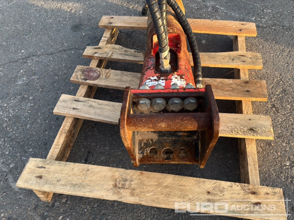 Montabert SC12 - Hydraulic hammer: picture 5 Montabert SC12 - Hydraulic hammer: picture 5