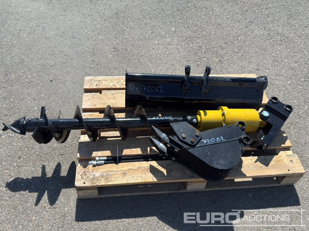Unused Set of 8" Auger, 8" Digging, 30" Ditching Buckets to suit Mini Excavator / Conjunto Ahoyador y 2 Cazos - Bucket: picture 5 Unused Set of 8" Auger, 8" Digging, 30" Ditching Buckets to suit Mini Excavator / Conjunto Ahoyador y 2 Cazos - Bucket: picture 5