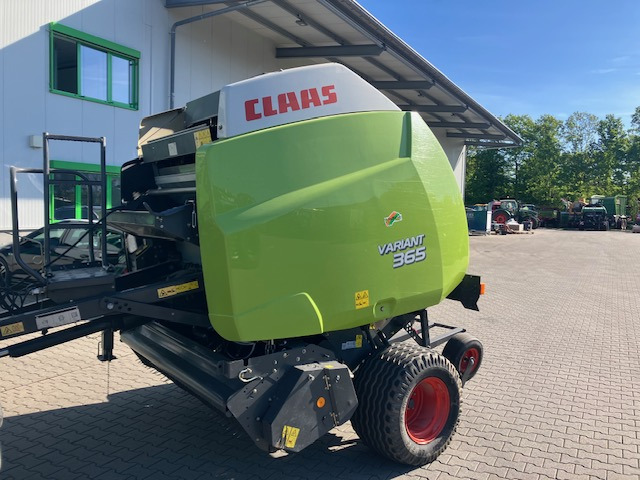 Claas Variant 365 - Tedding equipment: picture 1 Claas Variant 365 - Tedding equipment: picture 1