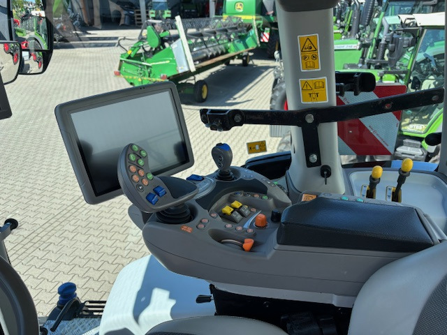 Deutz-Fahr Agrotron 6215 TTV Warrior -RT - Farm tractor: picture 3 Deutz-Fahr Agrotron 6215 TTV Warrior -RT - Farm tractor: picture 3