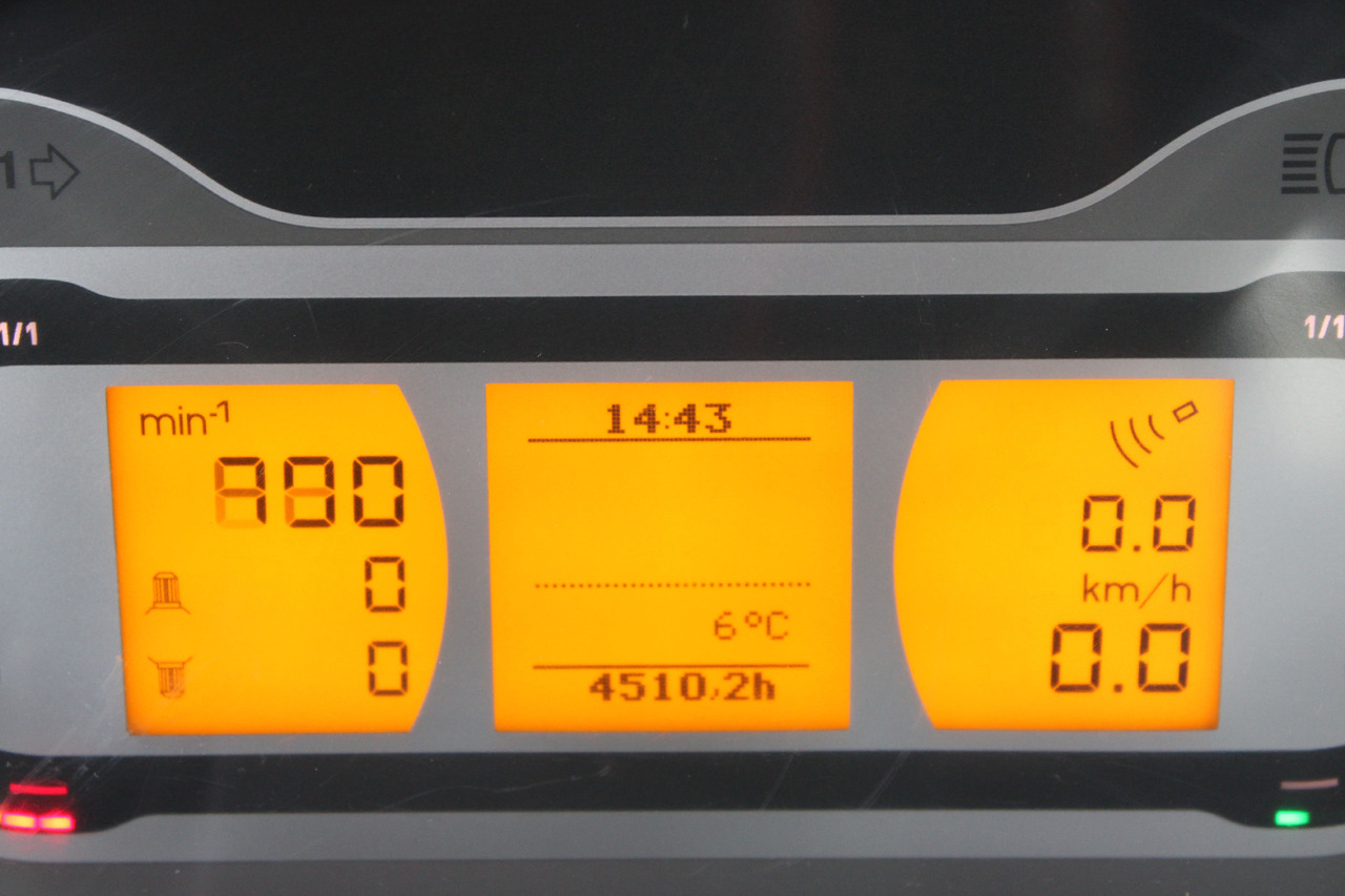 Fendt 718 Vario S4 ProfiPlus - Farm tractor: picture 3 Fendt 718 Vario S4 ProfiPlus - Farm tractor: picture 3