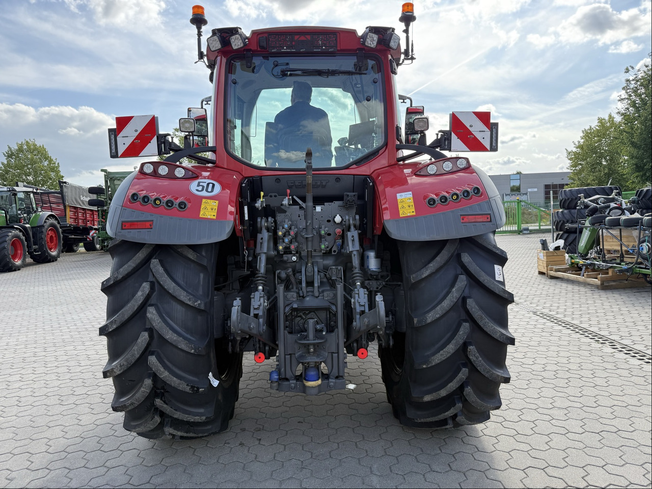 Fendt 724 Vario Gen6 ProfiPlus - Farm tractor: picture 2 Fendt 724 Vario Gen6 ProfiPlus - Farm tractor: picture 2