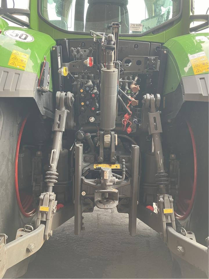 Fendt 728 Vario Gen7 - Farm tractor: picture 3 Fendt 728 Vario Gen7 - Farm tractor: picture 3