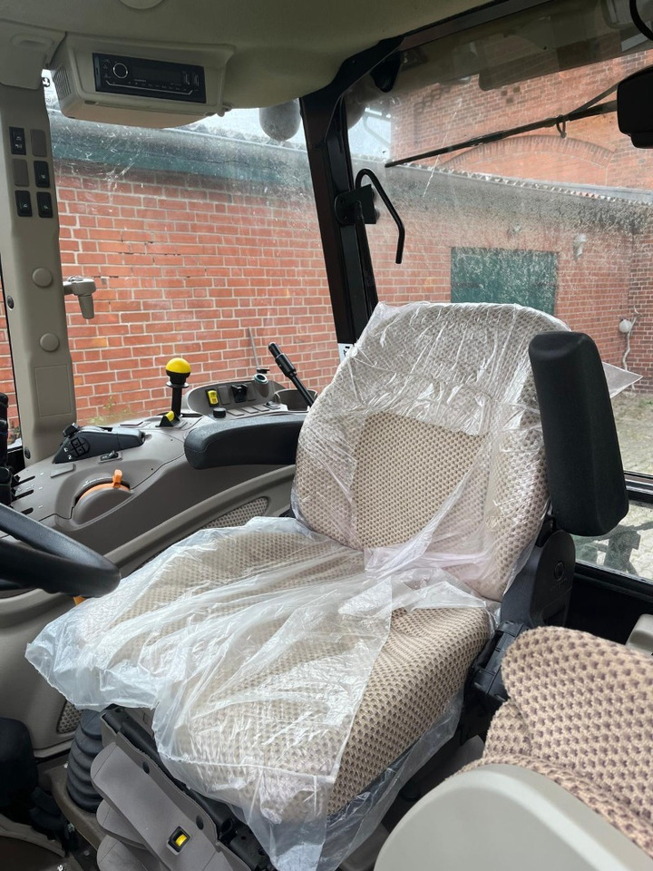 John Deere 5100 M - Farm tractor: picture 3 John Deere 5100 M - Farm tractor: picture 3