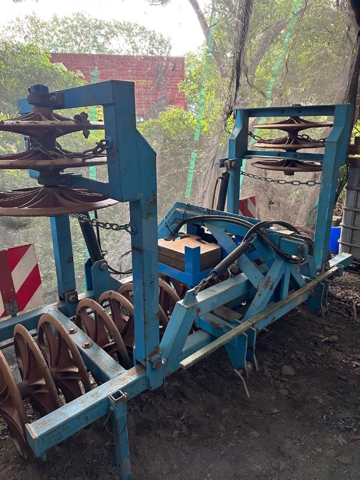 Lemken 400 - Farm roller: picture 2 Lemken 400 - Farm roller: picture 2