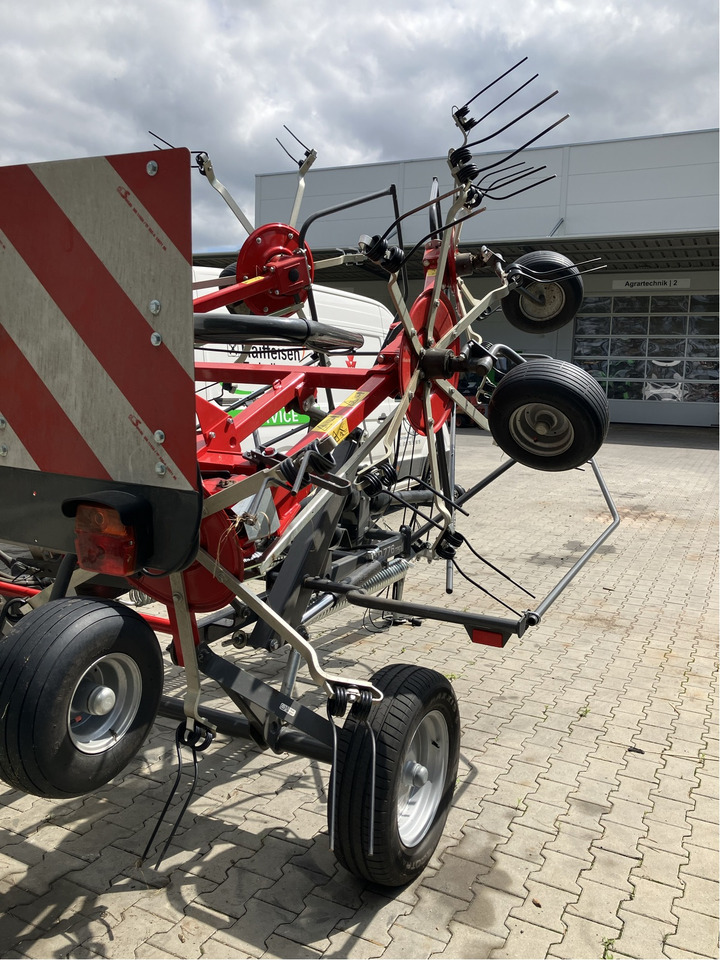 Massey Ferguson TD Serie - Tedder/ Rake: picture 3 Massey Ferguson TD Serie - Tedder/ Rake: picture 3