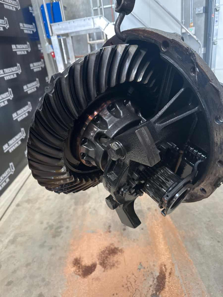 IVECO DIFF RSS1344B - 3.70 // 42550049 - Differential gear for Truck: picture 2 IVECO DIFF RSS1344B - 3.70 // 42550049 - Differential gear for Truck: picture 2