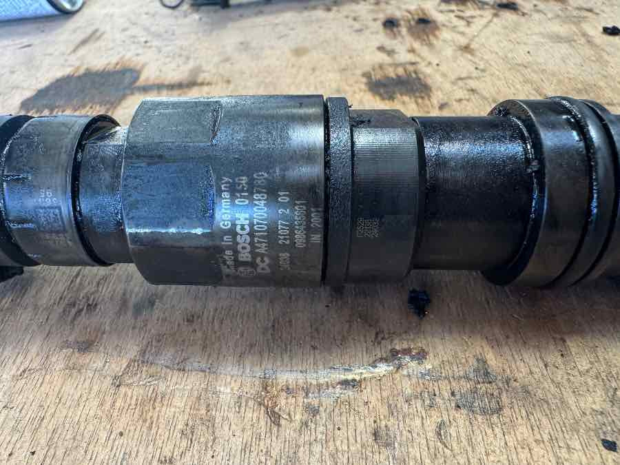 MERCEDES INJECTOR A4710700487 - Fuel processing/ Fuel delivery for Truck: picture 1 MERCEDES INJECTOR A4710700487 - Fuel processing/ Fuel delivery for Truck: picture 1