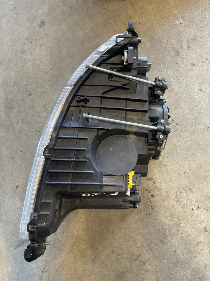 MERCEDES XENON LAMP A9618207761 - Lights/ Lighting for Truck: picture 2 MERCEDES XENON LAMP A9618207761 - Lights/ Lighting for Truck: picture 2