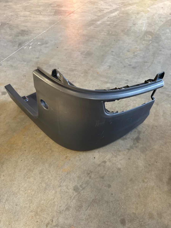 SCANIA BUMPER COVER 2295950 - Body and exterior for Truck: picture 1 SCANIA BUMPER COVER 2295950 - Body and exterior for Truck: picture 1