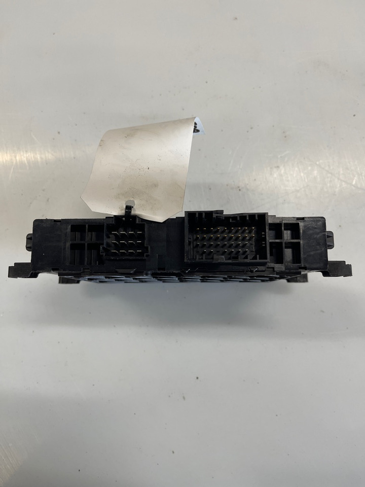 SCANIA ECU DCS 2718143 - Electrical system for Truck: picture 2 SCANIA ECU DCS 2718143 - Electrical system for Truck: picture 2