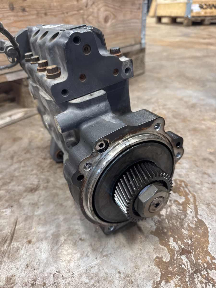 SCANIA FUEL PUMP 2358758 - Fuel processing/ Fuel delivery for Truck: picture 3 SCANIA FUEL PUMP 2358758 - Fuel processing/ Fuel delivery for Truck: picture 3