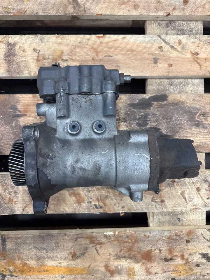 SCANIA HIGH PRESSURE PUMP 1947370 - Fuel processing/ Fuel delivery for Truck: picture 1 SCANIA HIGH PRESSURE PUMP 1947370 - Fuel processing/ Fuel delivery for Truck: picture 1