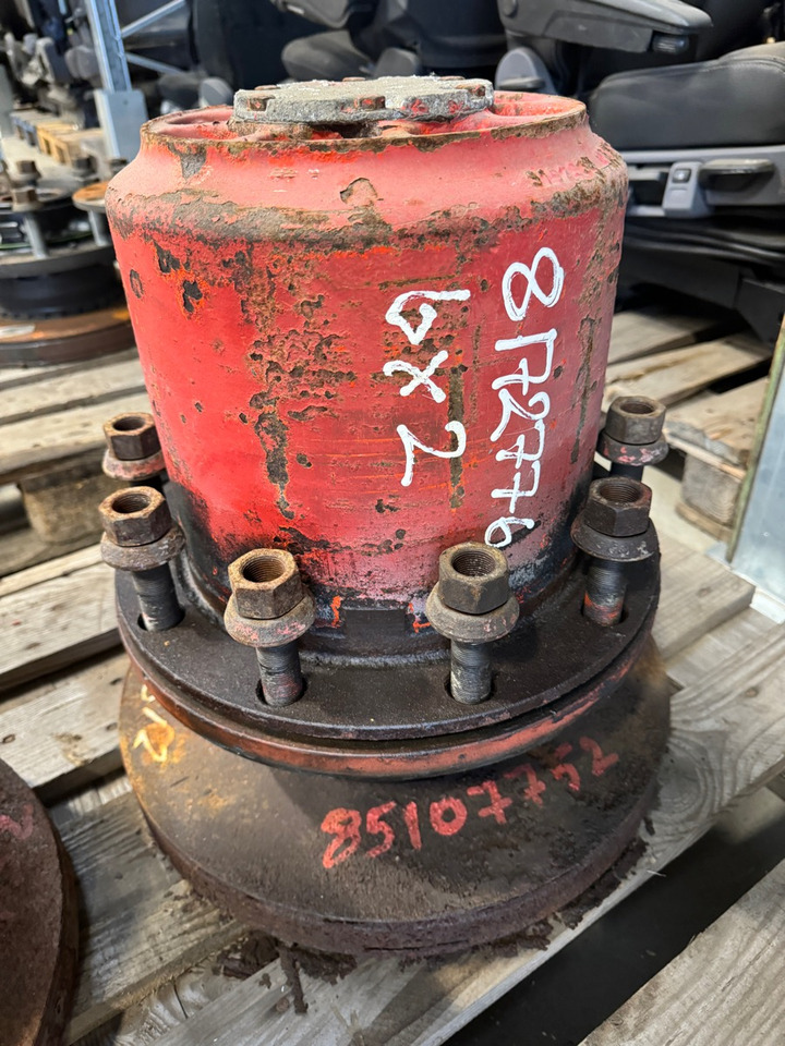 VOLVO HUB 85107752 + HUBREDUCTION 8172776 - Hub for Truck: picture 1 VOLVO HUB 85107752 + HUBREDUCTION 8172776 - Hub for Truck: picture 1