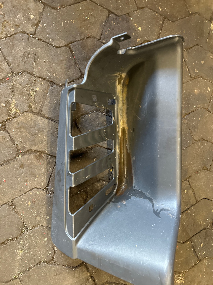 VOLVO STEP 20529638 - Body and exterior for Truck: picture 1 VOLVO STEP 20529638 - Body and exterior for Truck: picture 1