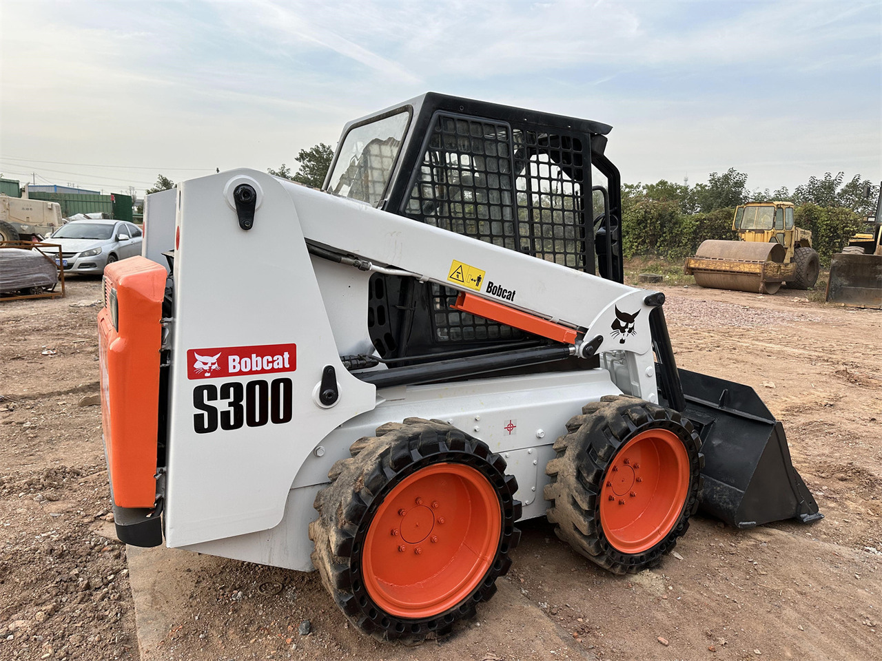 BOBCAT S300 - Skid steer loader: picture 4 BOBCAT S300 - Skid steer loader: picture 4
