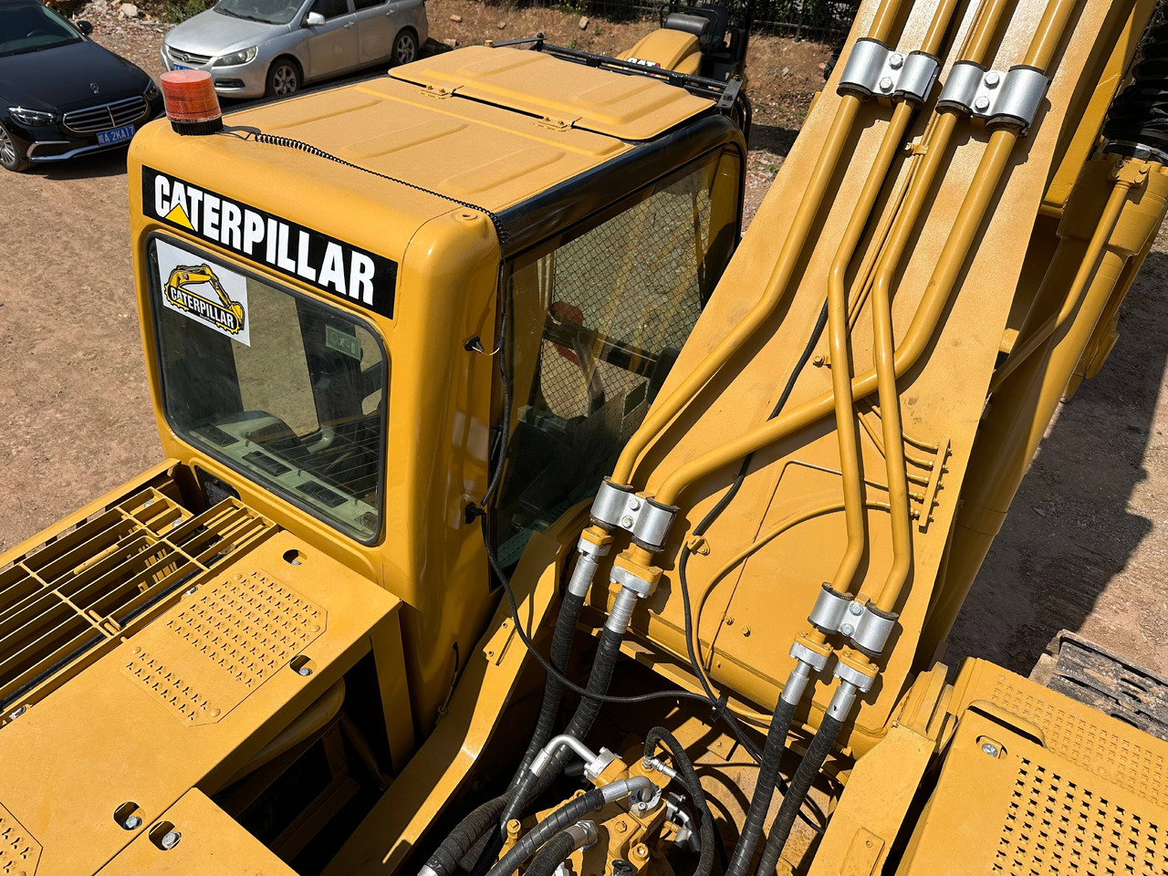 Crawler excavator CAT 330CL: picture 9 Crawler excavator CAT 330CL: picture 9