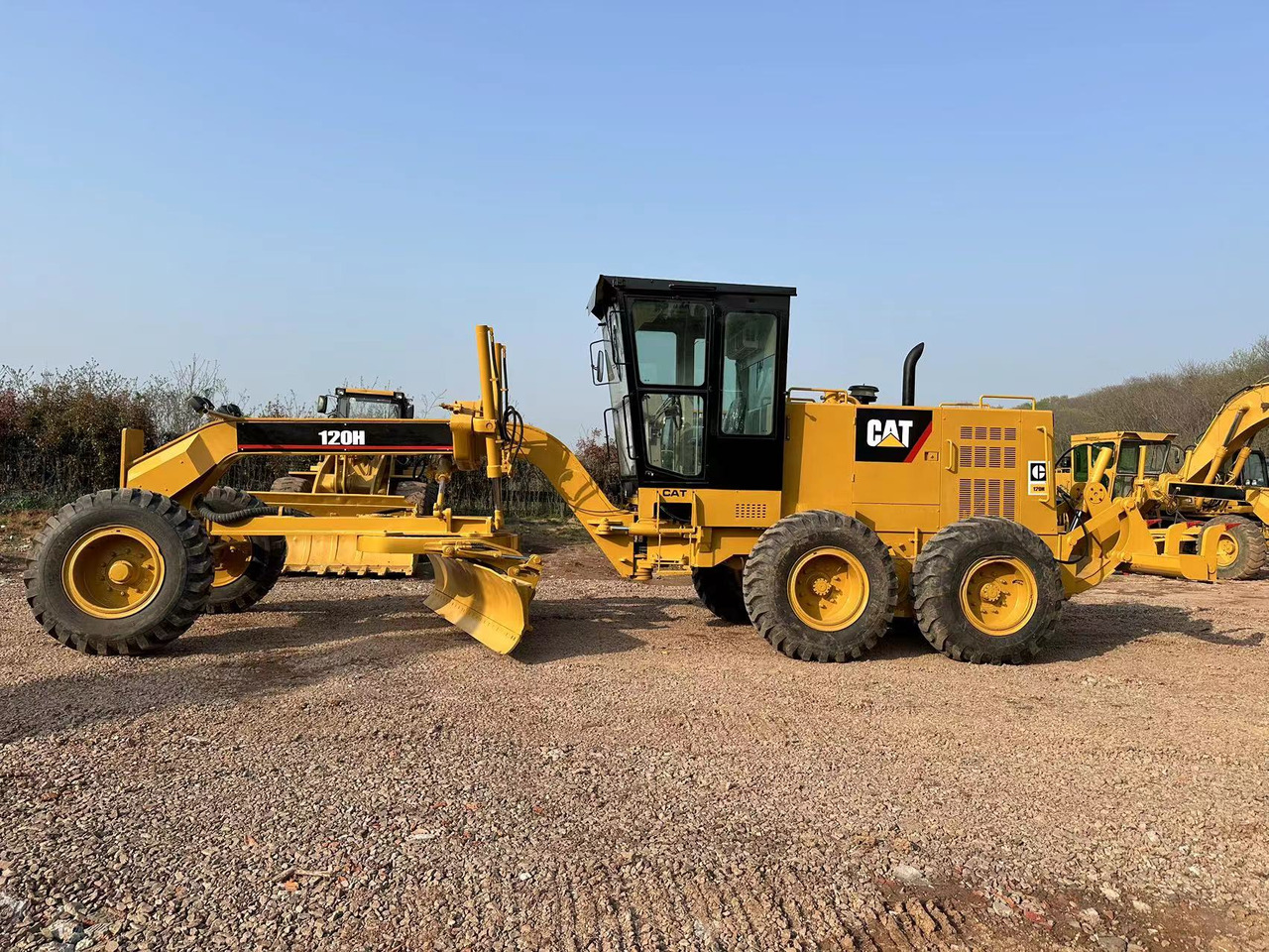 Grader CATERPILLAR 120H: picture 6