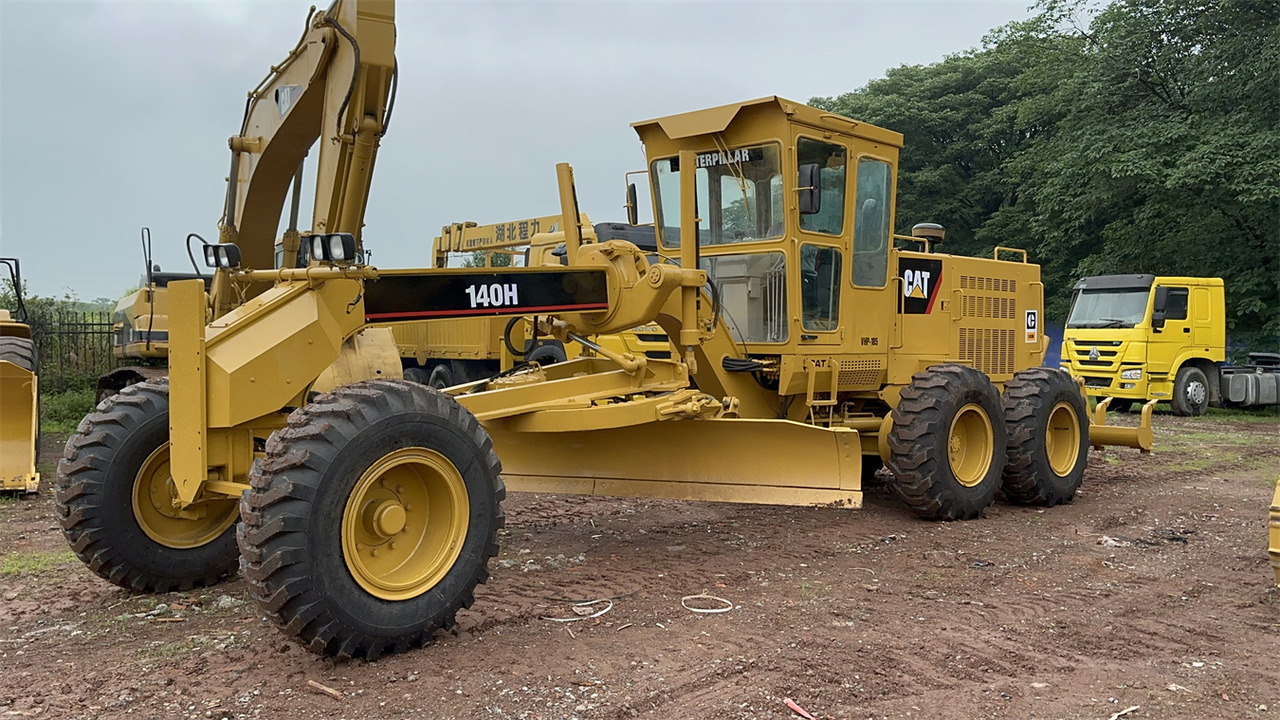CATERPILLAR 140H motor grader - Grader: picture 1 CATERPILLAR 140H motor grader - Grader: picture 1