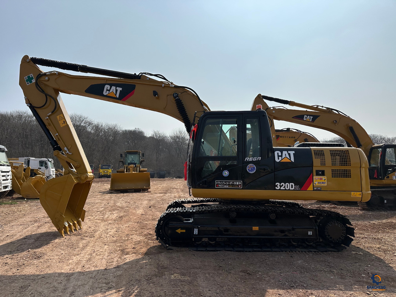 CATERPILLAR 320DL - Crawler excavator: picture 3 CATERPILLAR 320DL - Crawler excavator: picture 3