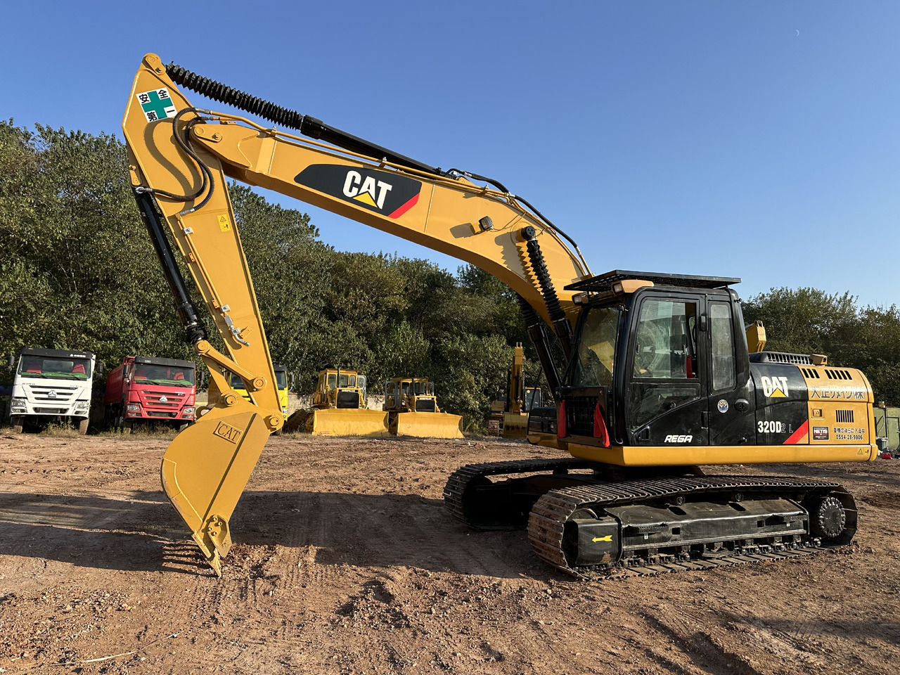 CATERPILLAR 320DL crawler excavator - Crawler excavator: picture 3 CATERPILLAR 320DL crawler excavator - Crawler excavator: picture 3