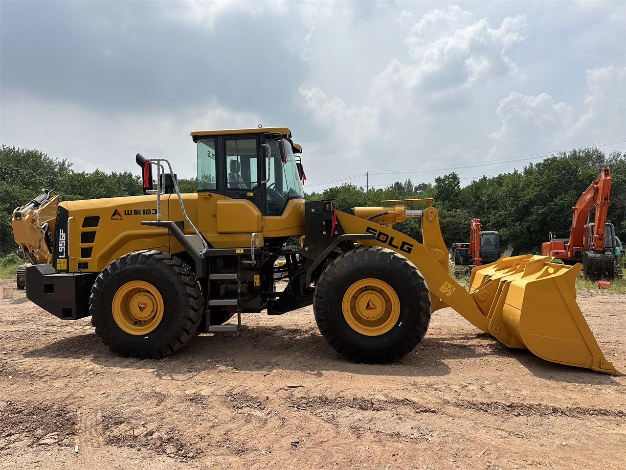 SDLG L956F - Wheel loader: picture 4 SDLG L956F - Wheel loader: picture 4