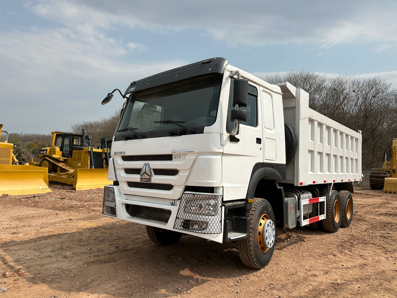 SINOTRUK HOWO 371 - Tipper: picture 1 SINOTRUK HOWO 371 - Tipper: picture 1